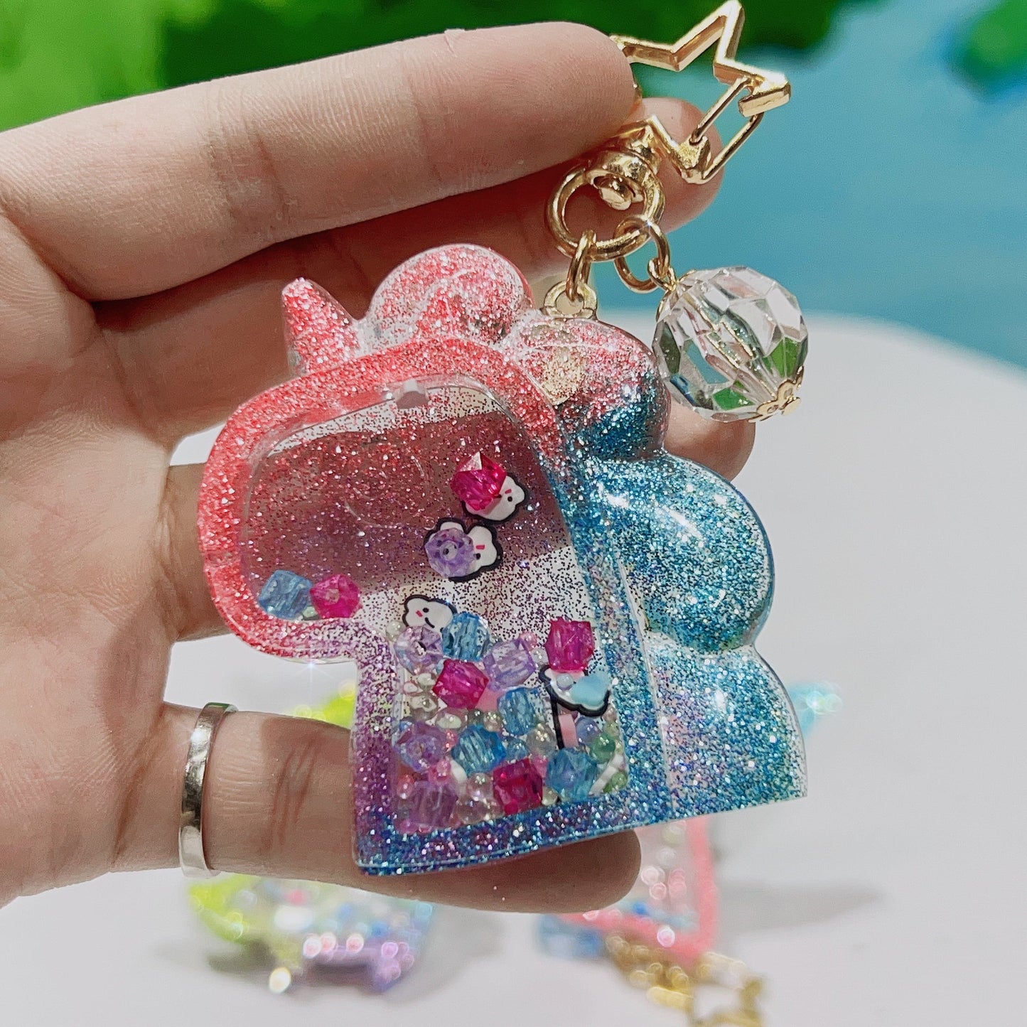 Resin Fidget Shaker (Magic World).